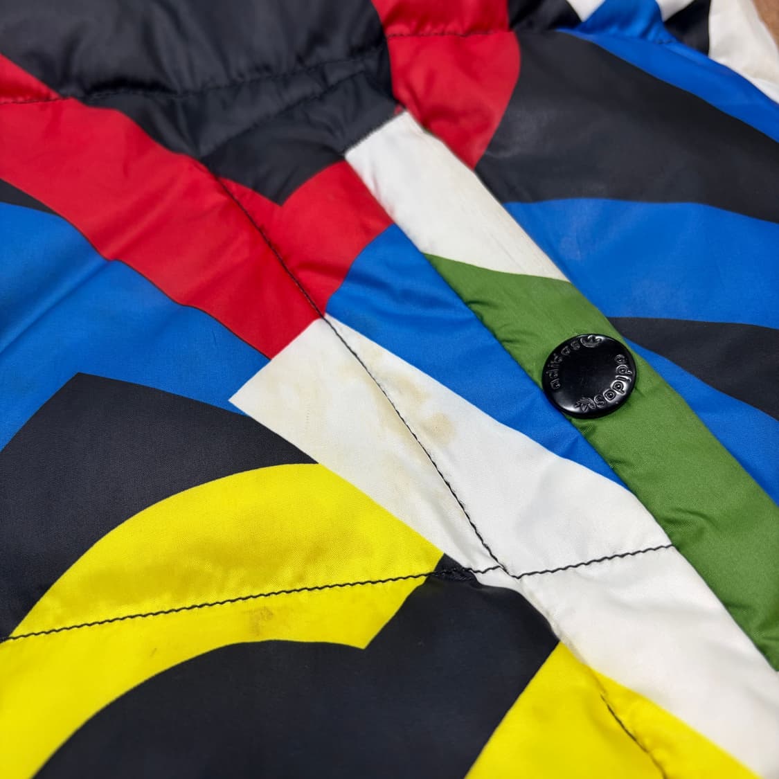 아디다스 불꽃 멀티컬러 레트로 패딩 상품이미지5