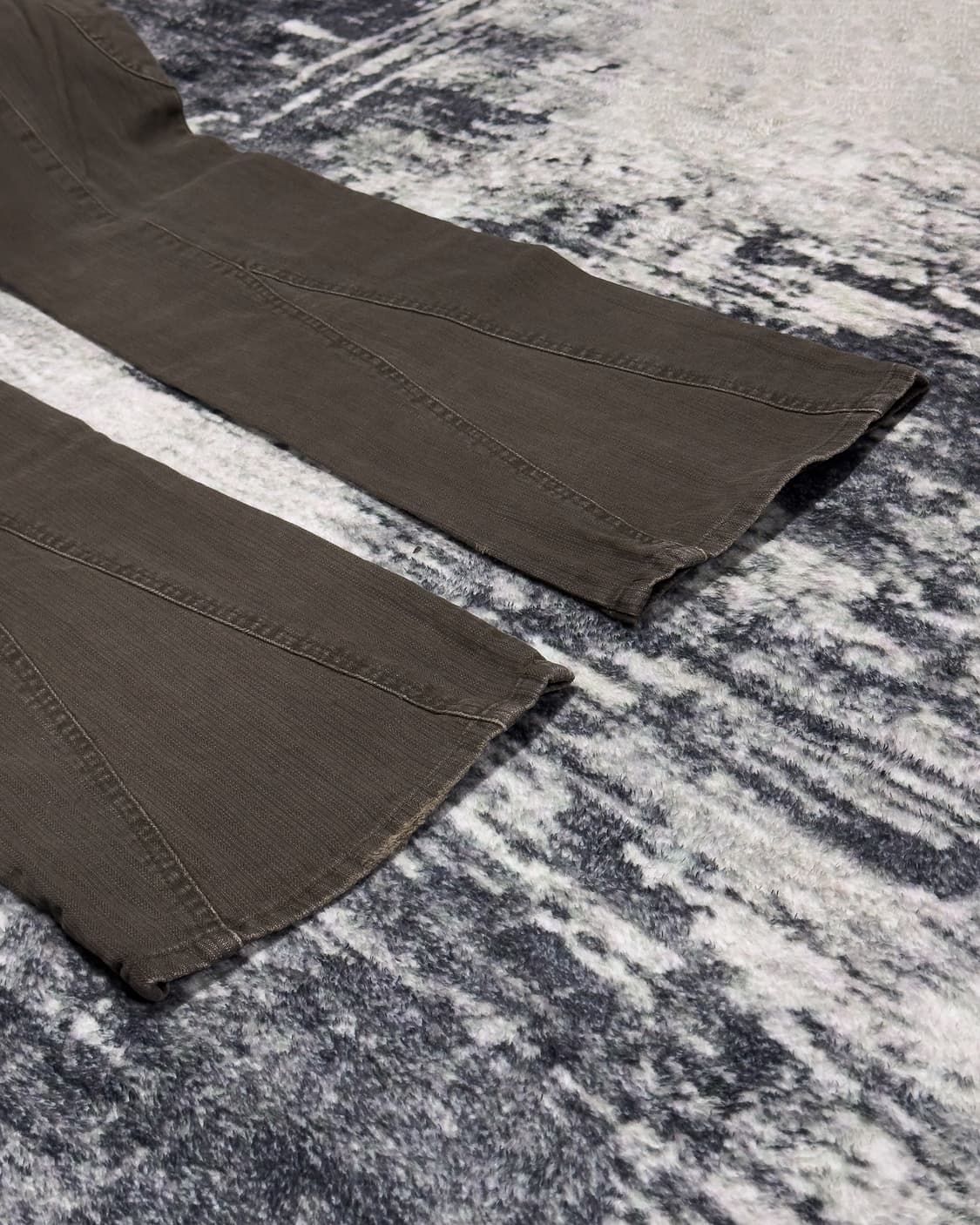 {Semantic Design} Seam Flare Cargo Pants 상품이미지8