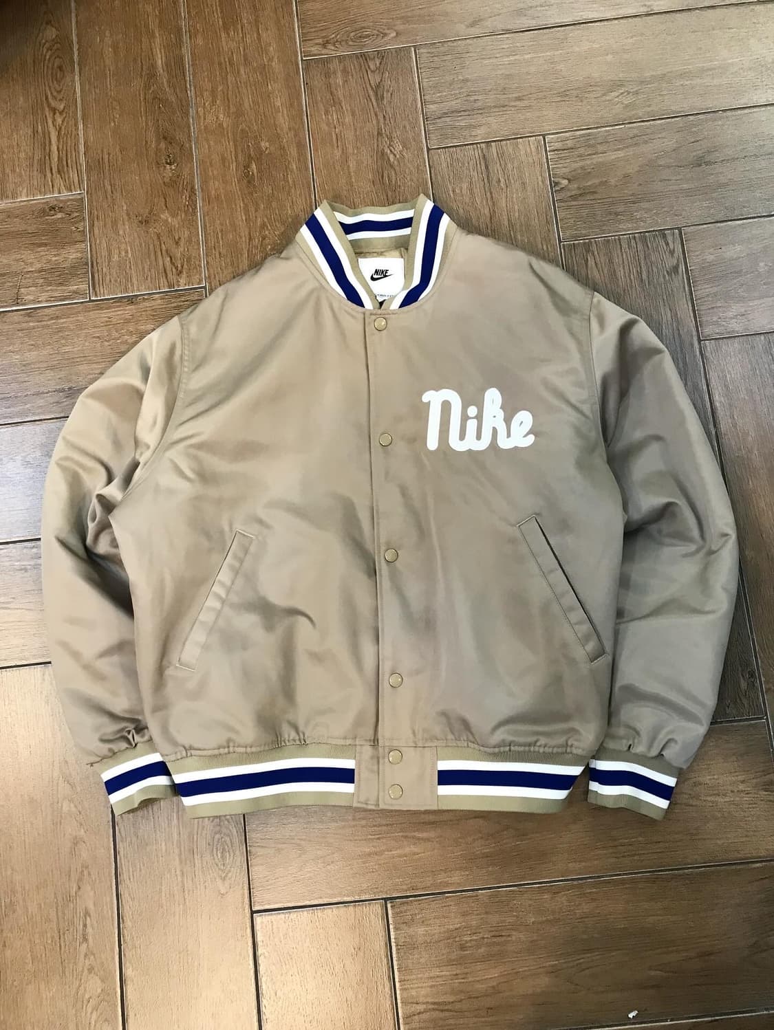 Nike Satin Dugout Varsity Jacket 상품이미지5