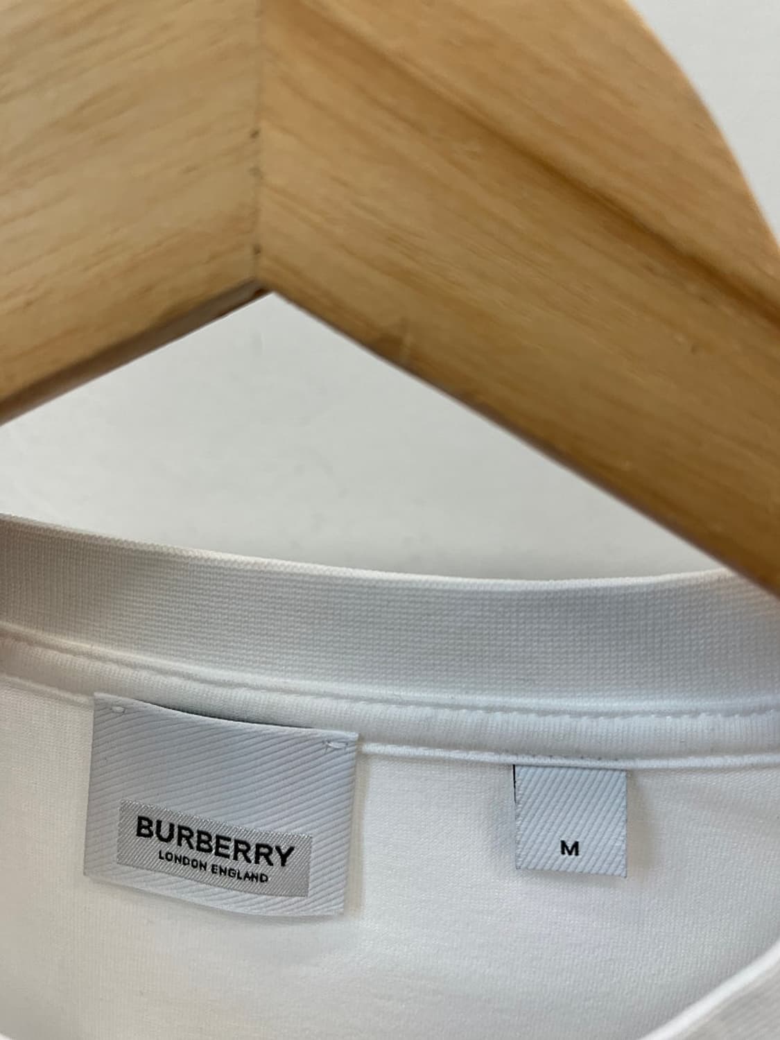 100) 버버리 사이드체크 오버 반팔티  상품이미지4