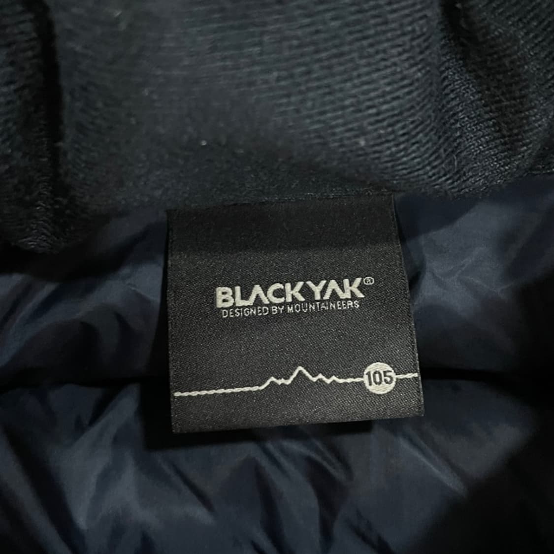 105 블랙야크 경량패딩  상품이미지3