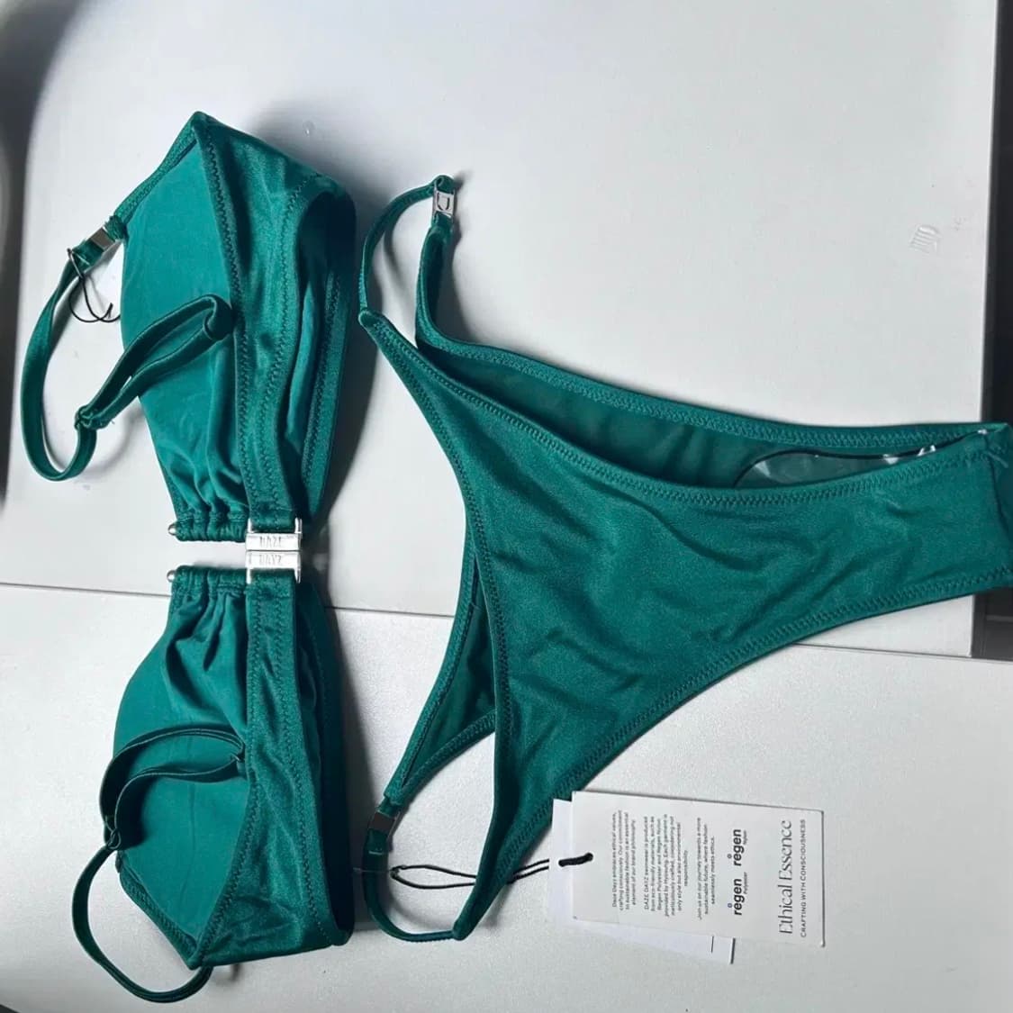 L사이즈) 데이즈데이즈 EMERALD U-RING TOP 비키니세트 휴양 상품이미지8