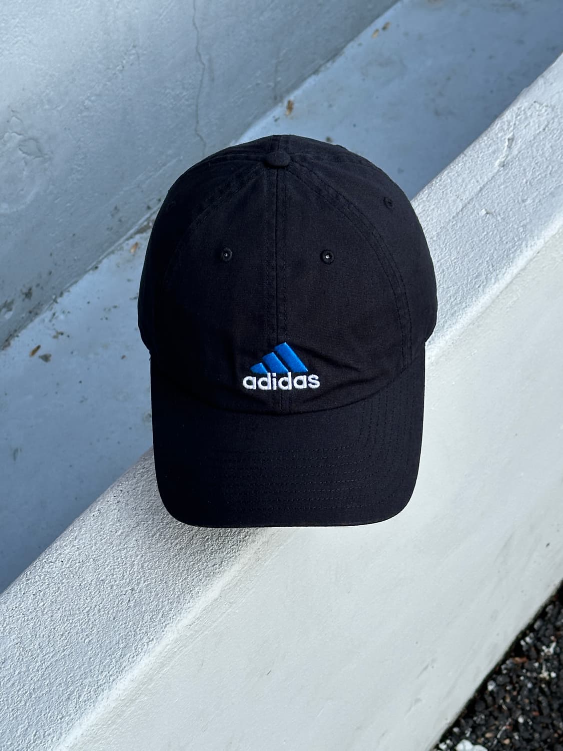 [F] 아디다스 로고 블랙 볼캡 모자 상품이미지1