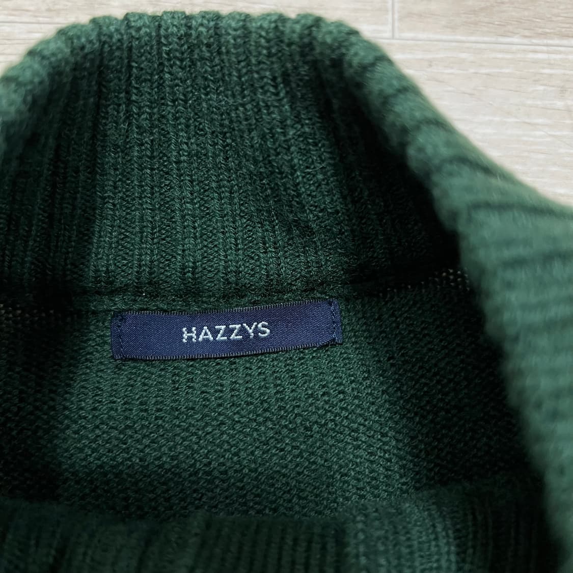 헤지스 여성 모직 꽈배기 버튼업 케이블니트 가디건 [그린] XS/85 상품이미지5