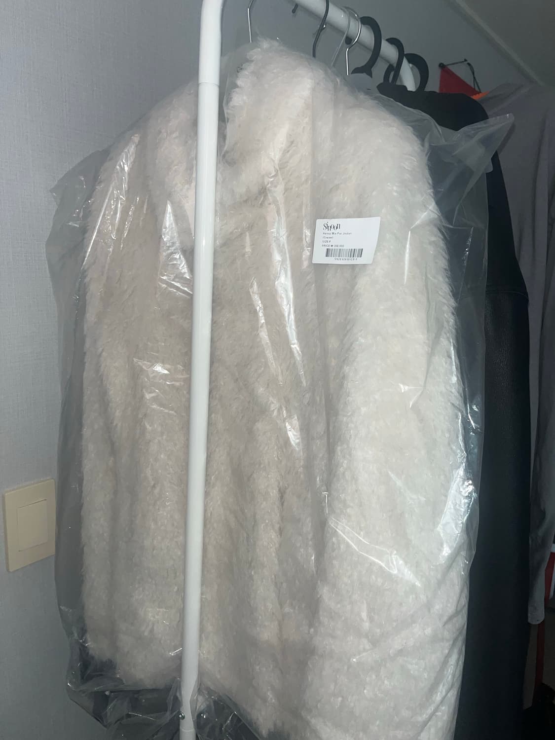 시눈 퍼 자켓Heavy Mix Fur Jacket (Cream) 상품이미지4