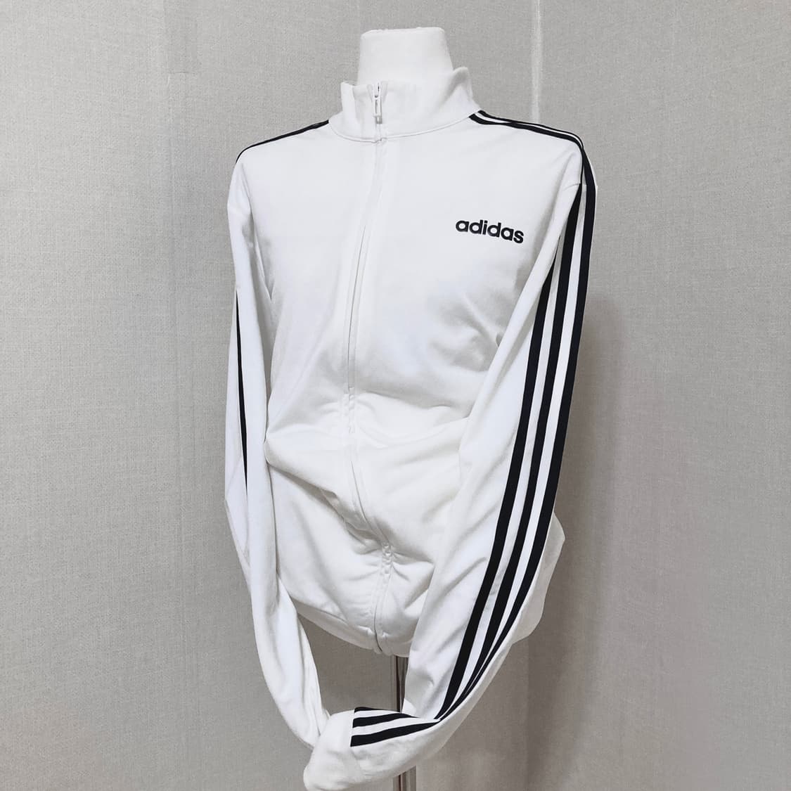 아디다스 흰검 져지 M 상품이미지2