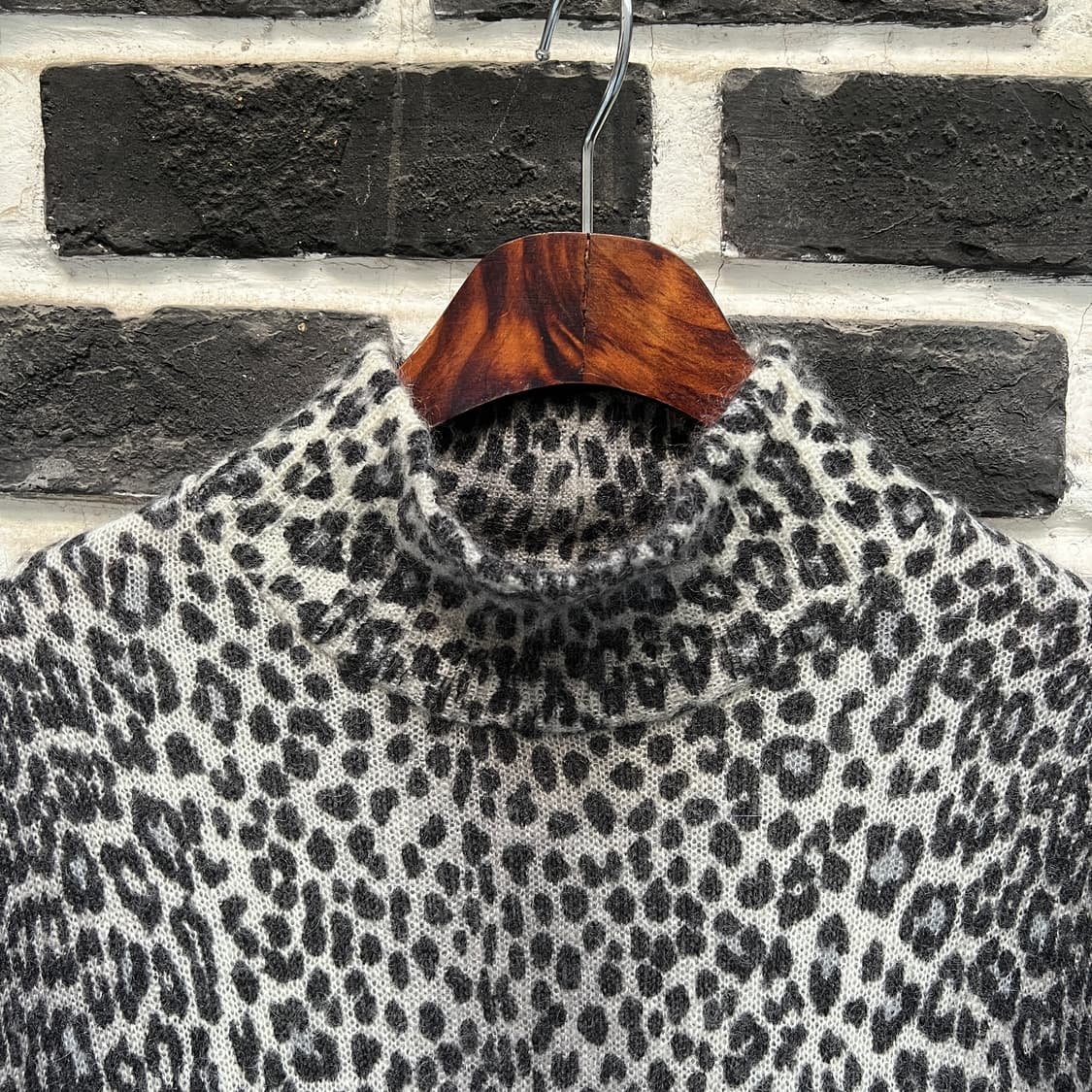 레오파드 터틀넥 모헤어 니트 상품이미지2