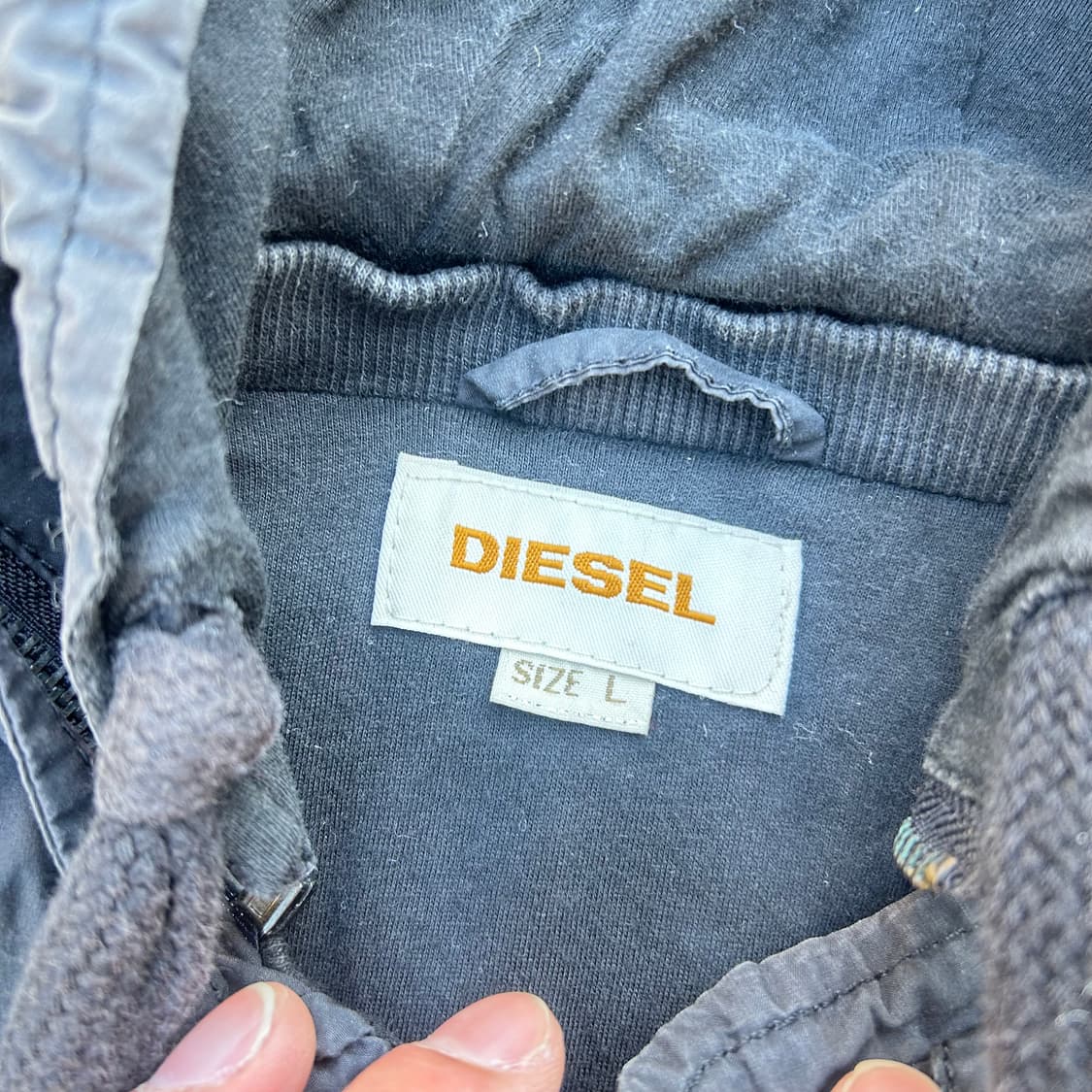 디젤(DIESEL) 블랙 후드 바람막이 자켓 상품이미지5