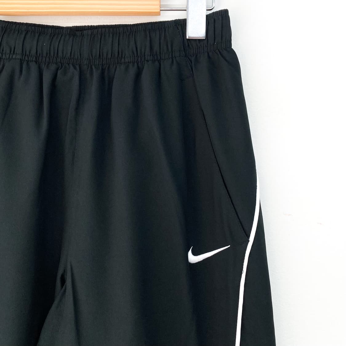 나이키 스우시 사이드 아치 라인 블랙 우븐 팬츠 상품이미지6