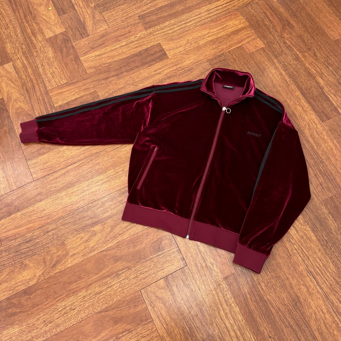 M(100) NERDY 널디 벨벳 트랙탑 저지 집업  상품이미지3