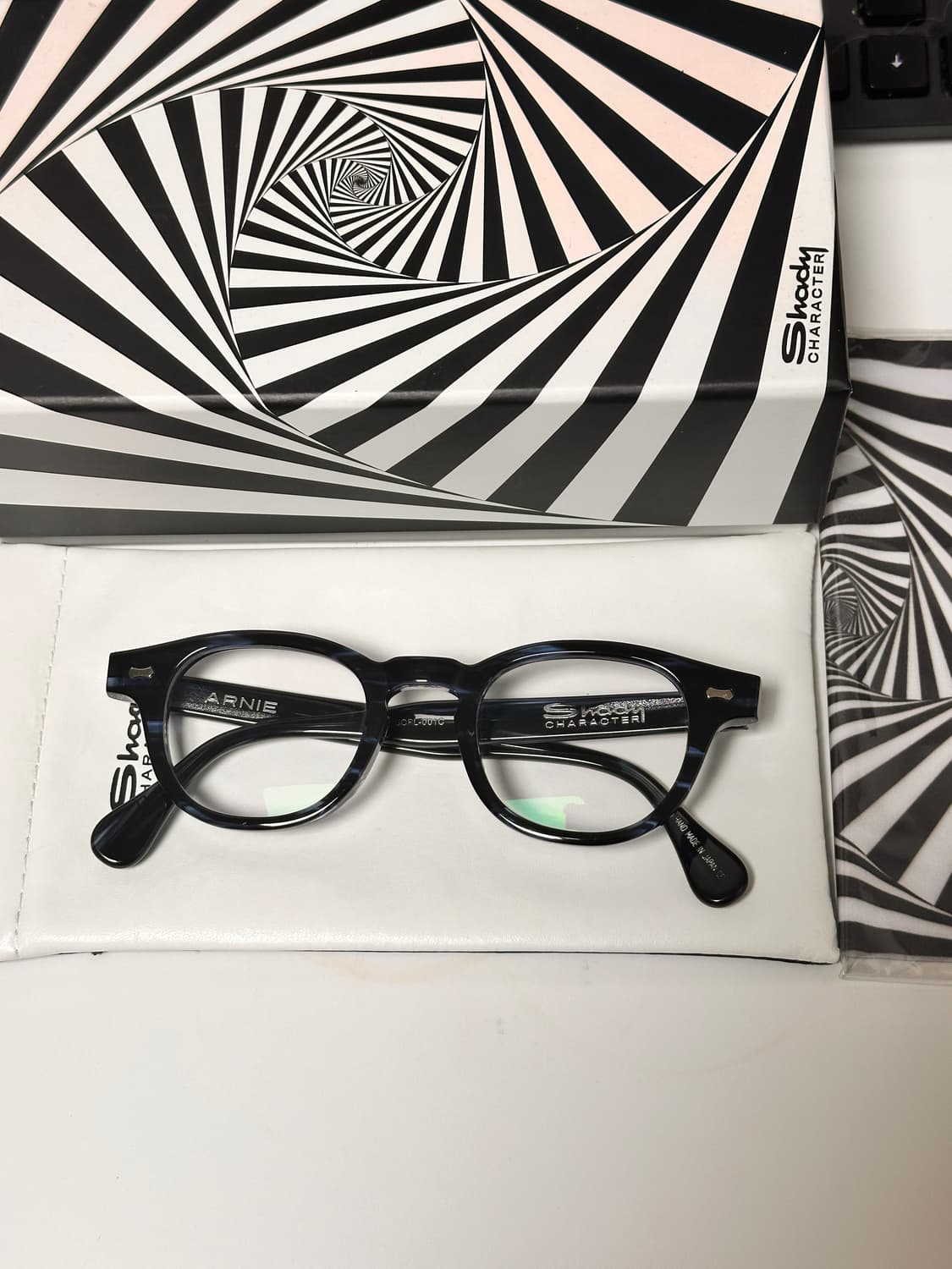 쉐이디캐릭터 아르니 44사이즈 안경 상품이미지8