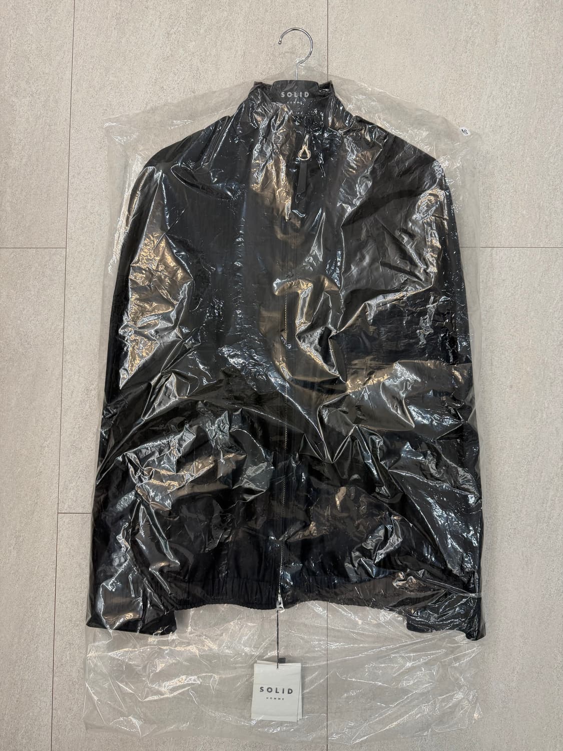 [새상품] 26SS 솔리드옴므 블랙 나일론 블루종 화섬 자켓 상품이미지4