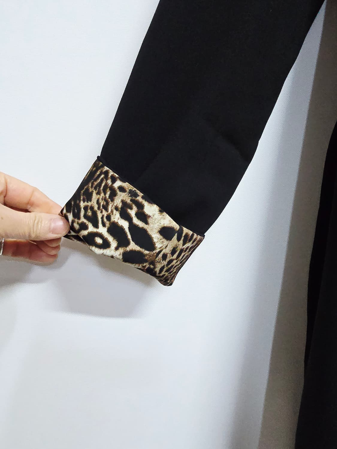 EGOIST 블랙 트렌치 코트 레오파드 포인트66 상품이미지4