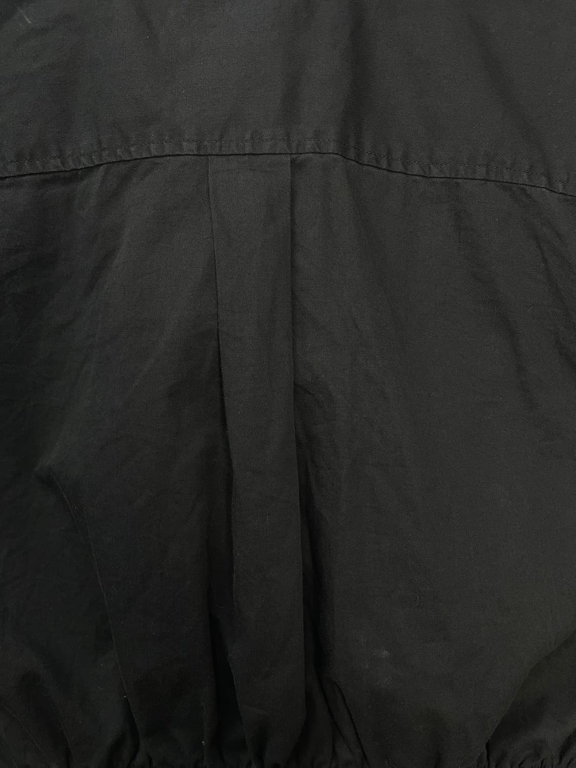 칼하트 리메이크 크롭 셔츠 자켓 블랙 H39 상품이미지5