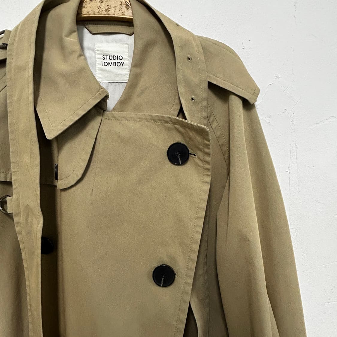 스튜디오 톰보이 베이지 트렌치코트 상품이미지1