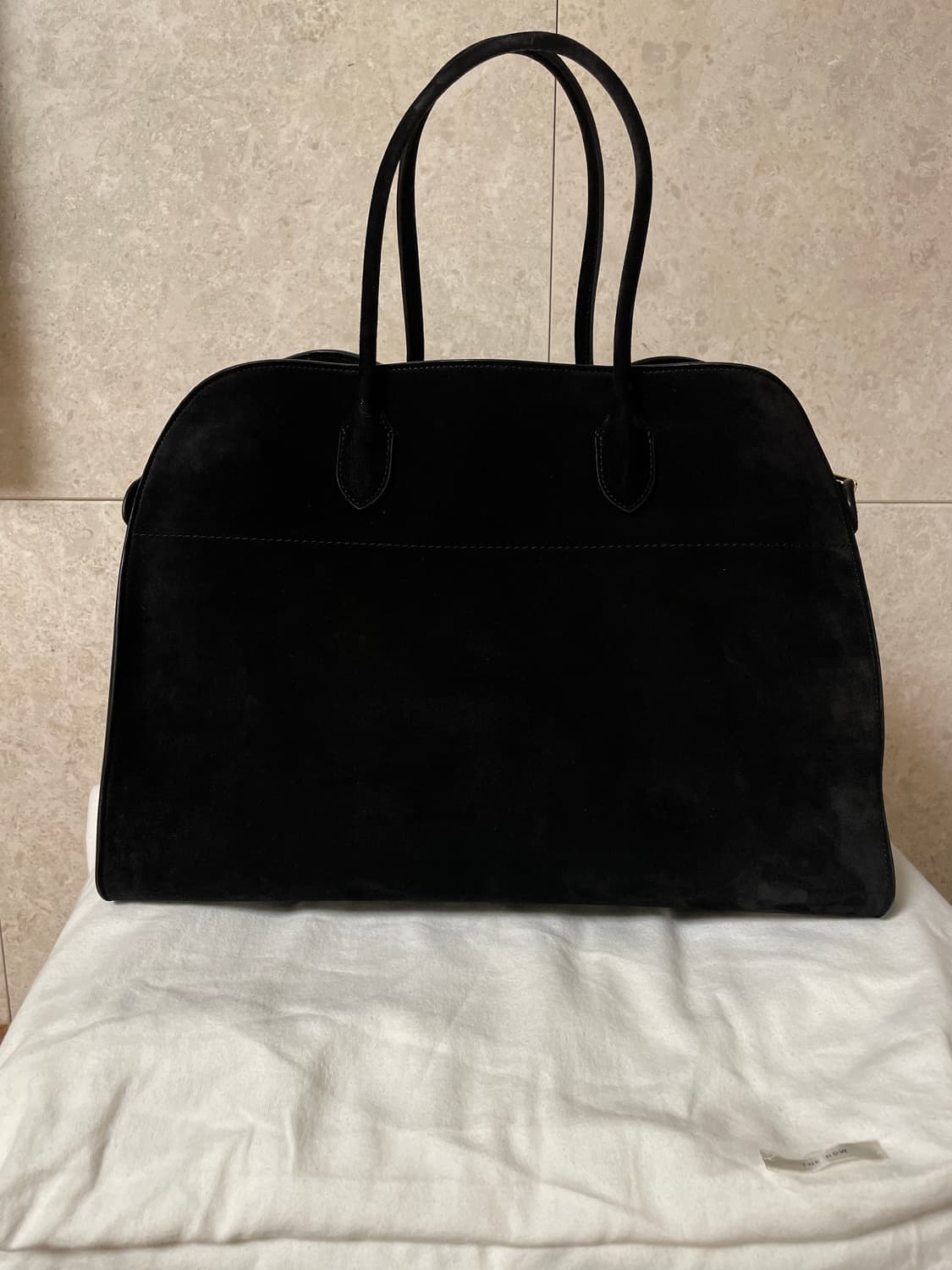 더로우 마고백 17 블랙 스웨이드 상품이미지2