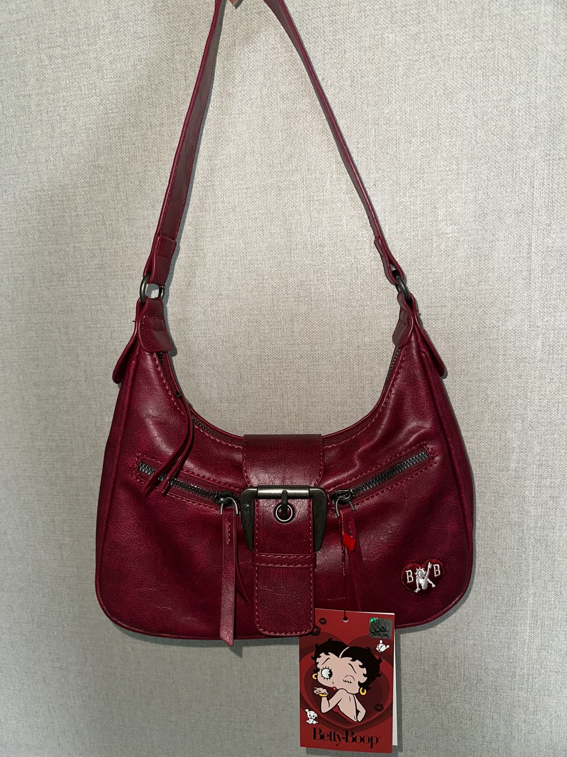 베티붑 버클 포켓 크로스 숄더백 상품이미지1