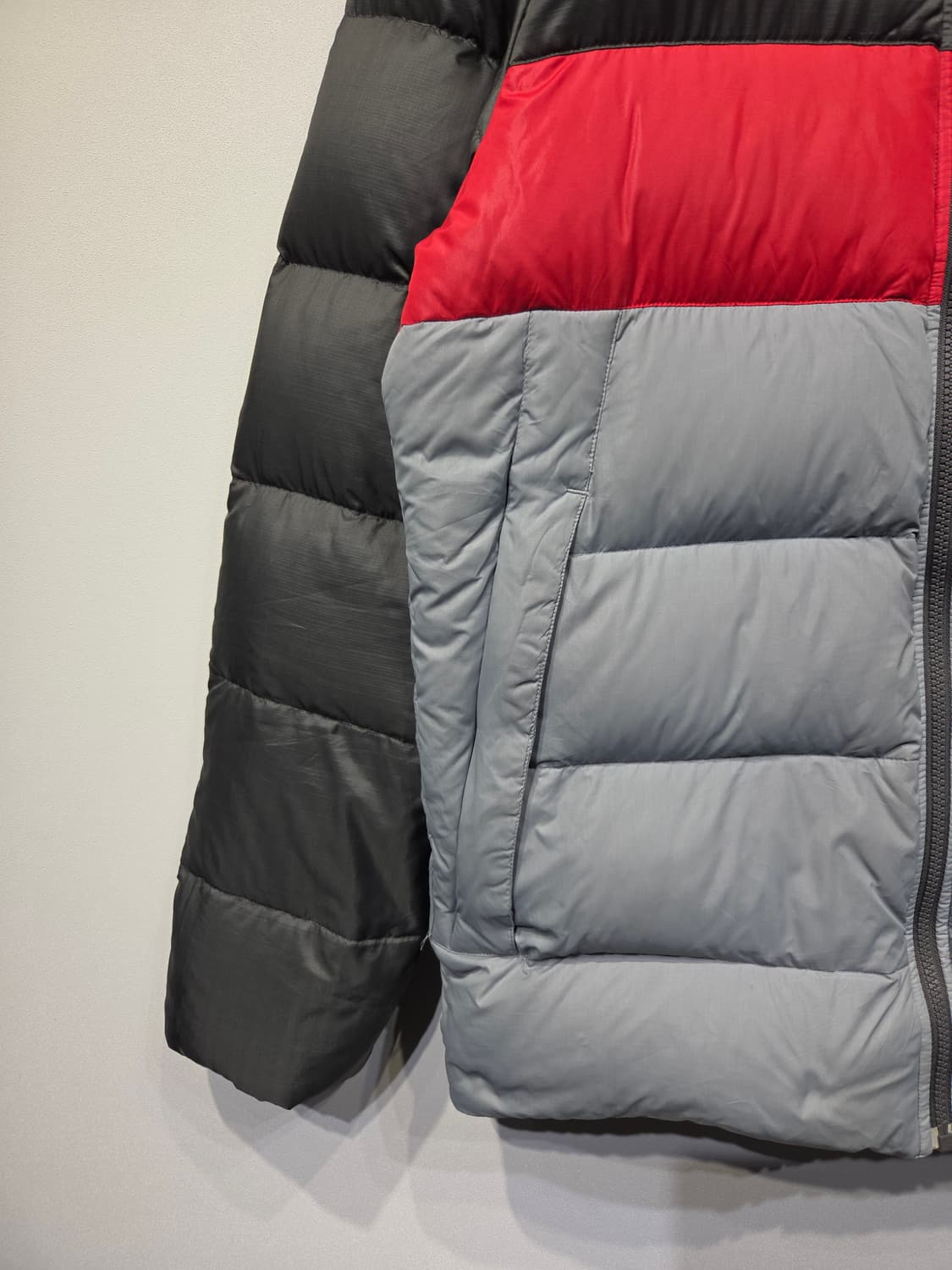 나이키(NIKE) 더 애슬레틱 뎁트 3단 배색 덕다운 패딩 상품이미지4