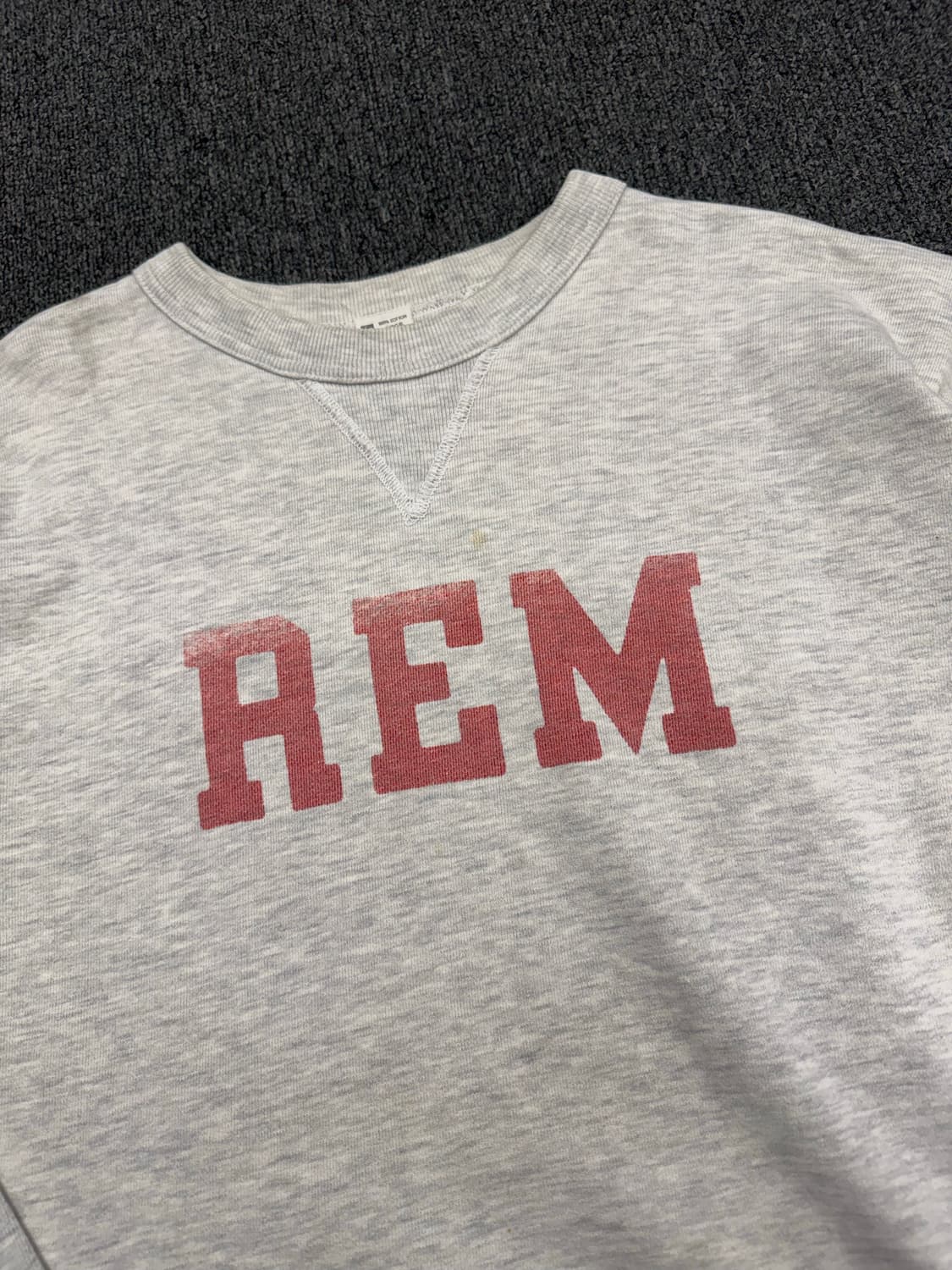 L)레미니센스 빈티지 REM프린팅 그레이 스웻셔츠 상품이미지3