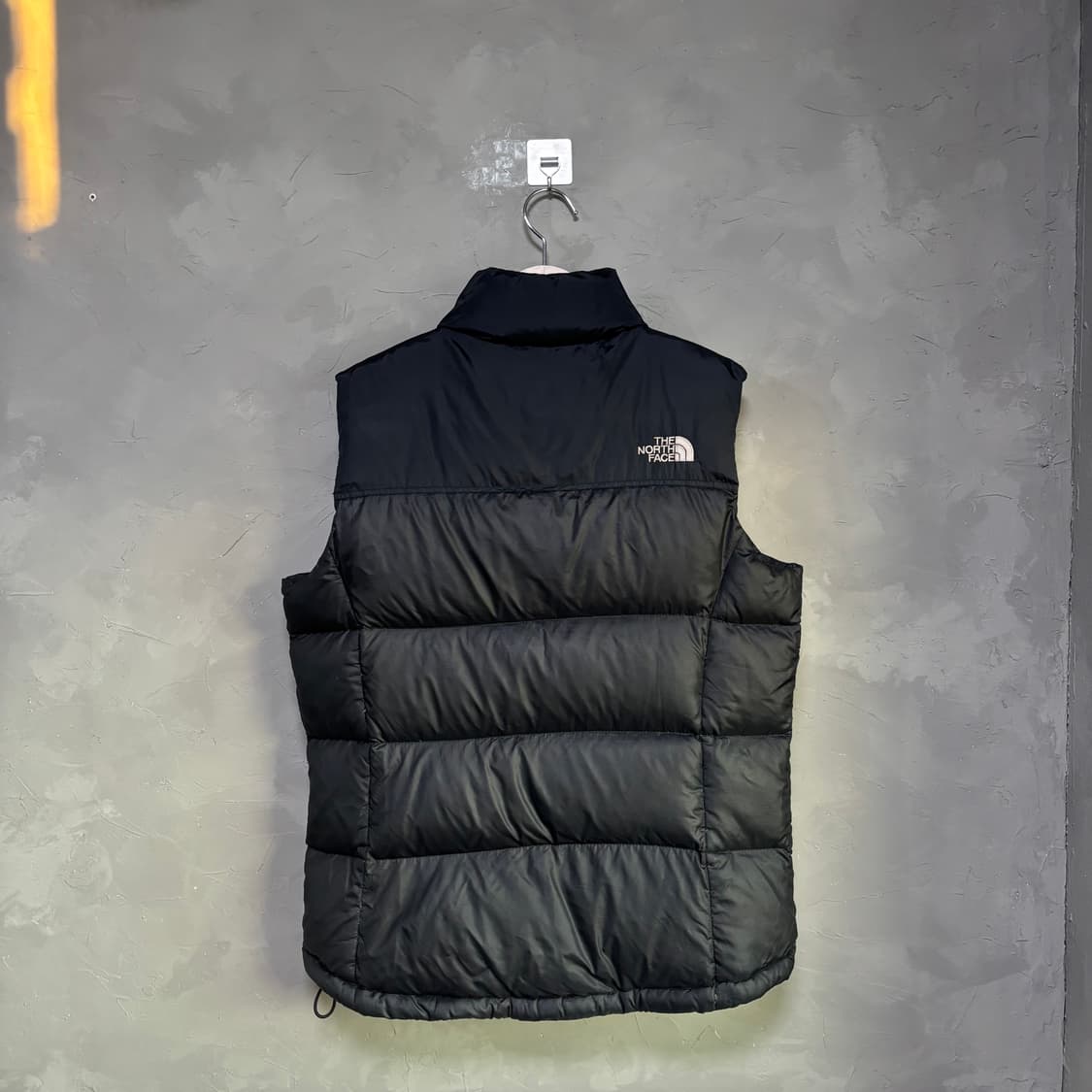 노스페이스 700 눕시 구스다운 패딩조끼 블랙 상품이미지4