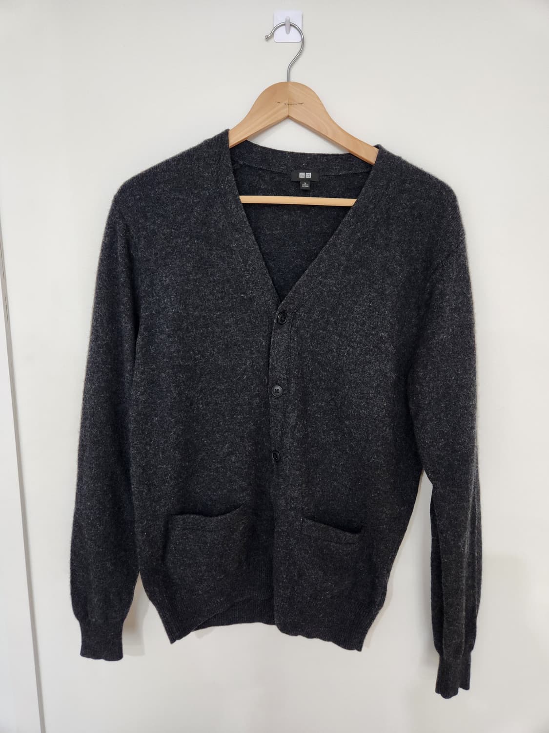 남자 유니클로 램스울 V넥 가디건 상품이미지1