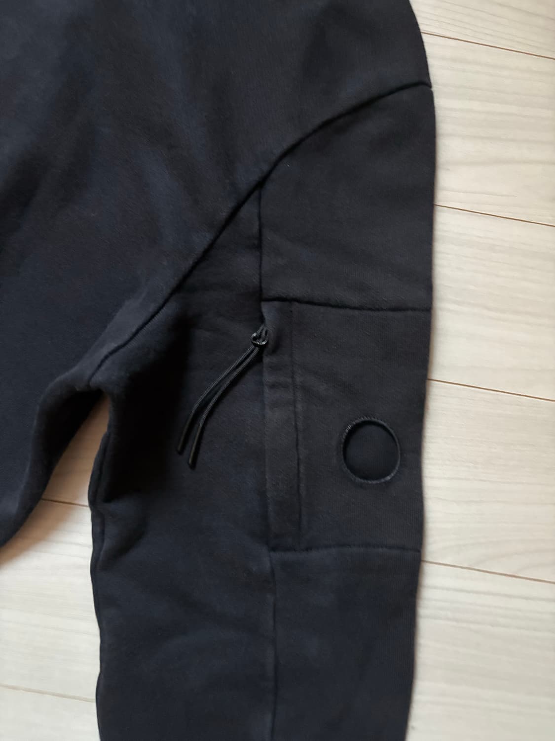 Cp컴퍼니 맨투맨 상품이미지3