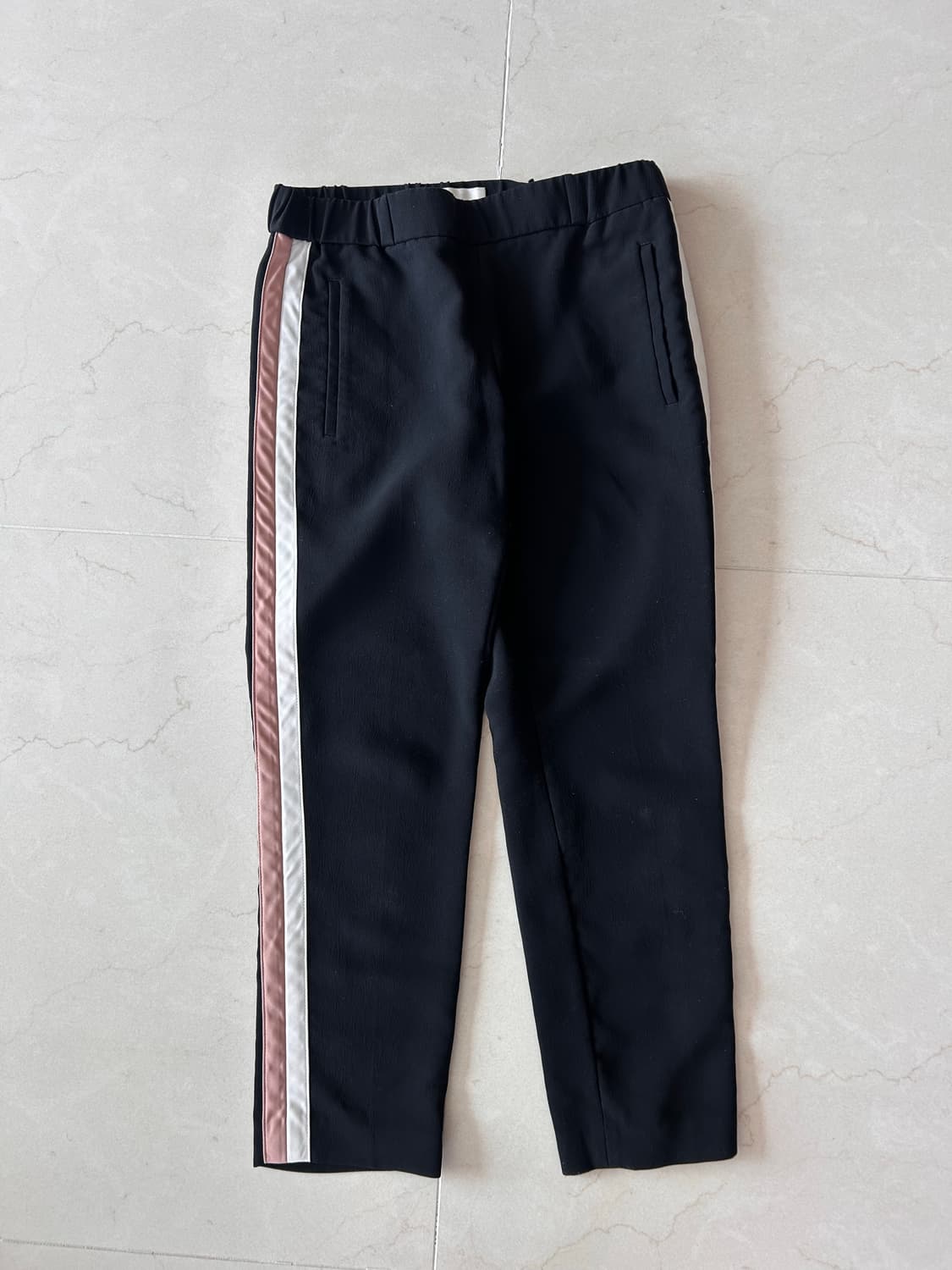 Aritzia 윌프레드 라인 슬랙스 상품이미지1