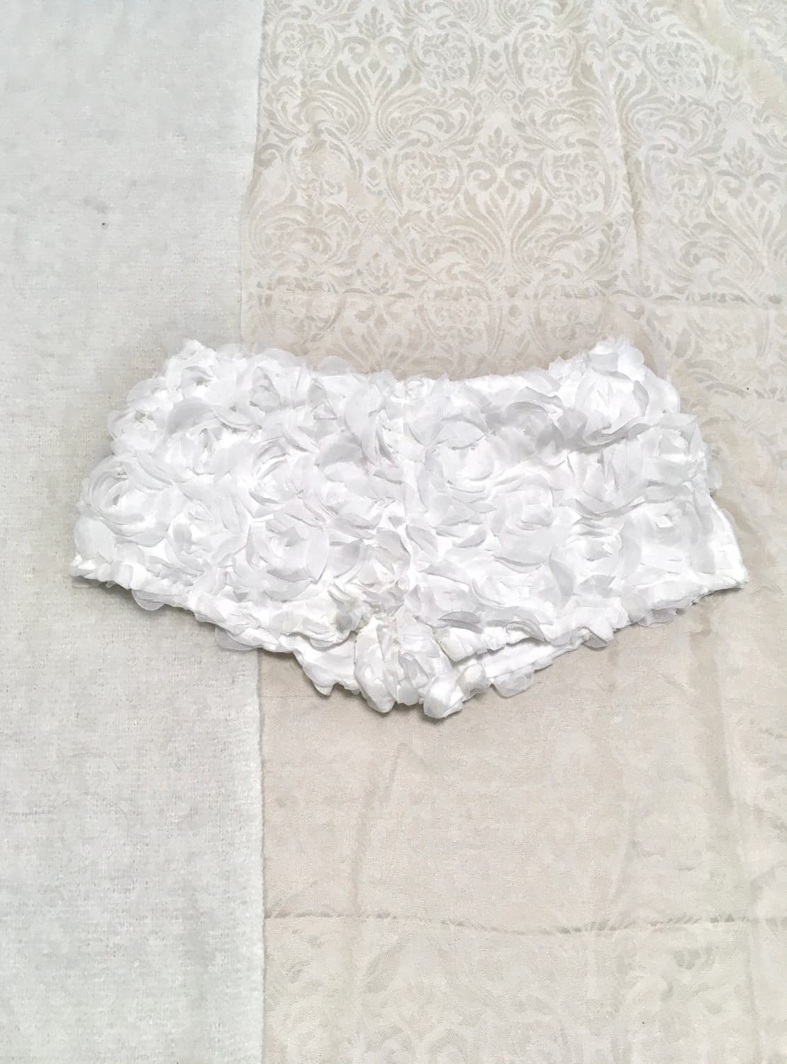 화이트 플라워 로우라이즈 숏츠  상품이미지2