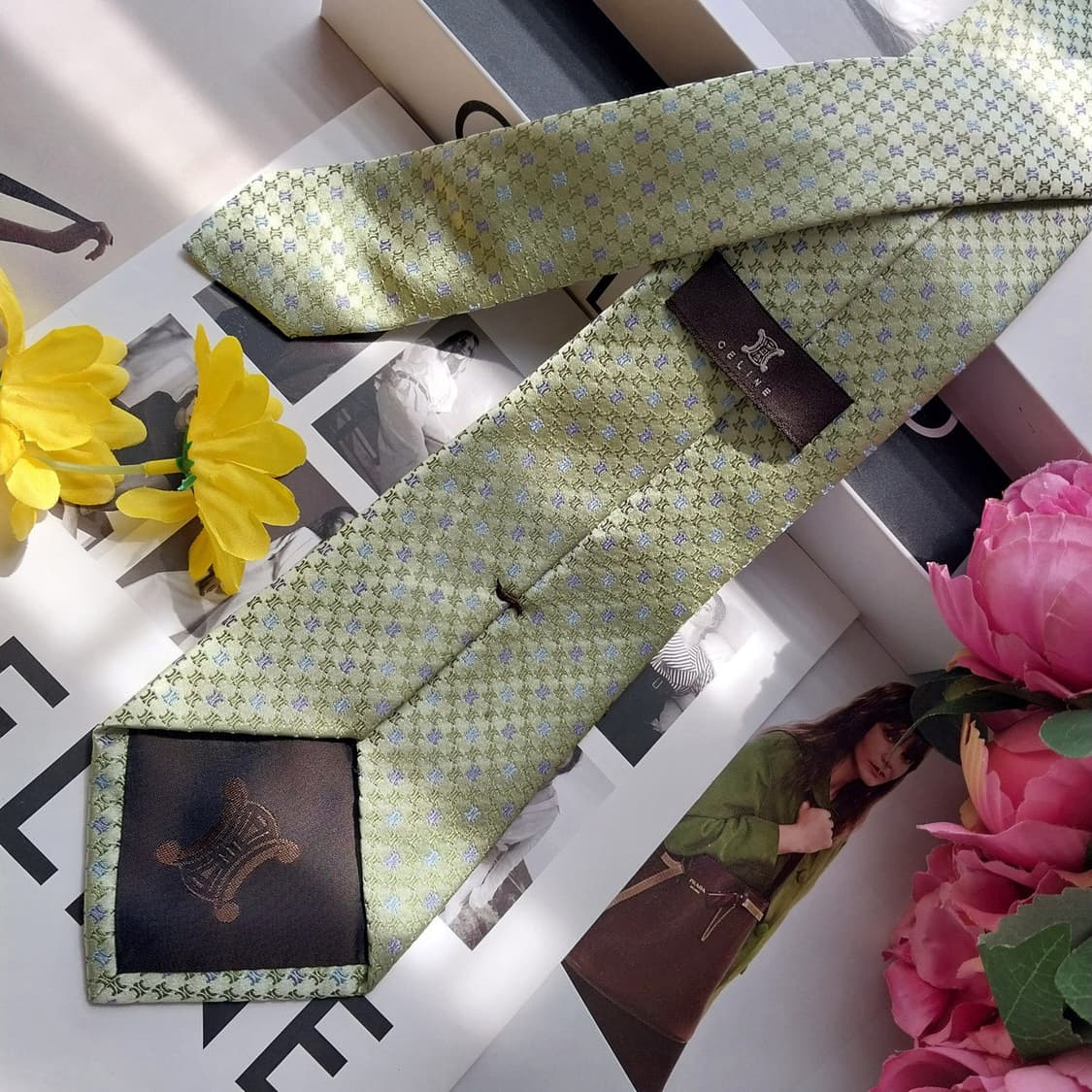 셀린느 실크 민트 트리오페 자수 넥타이 9.1cm A+등급 K2556
 상품이미지4