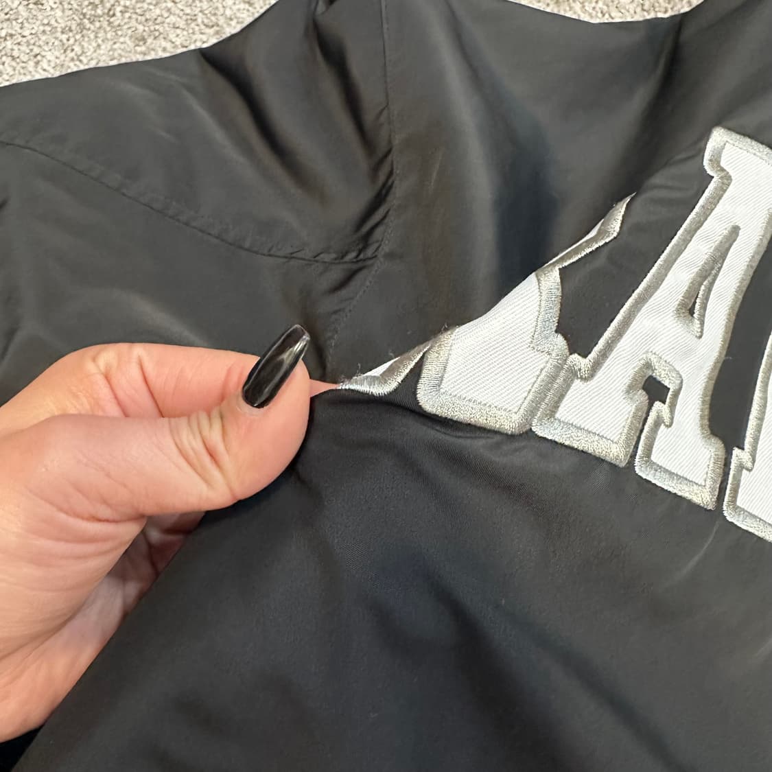 NFL x GU 오클랜드 레이더스 스타디움 바시티 자켓M-L 상품이미지8