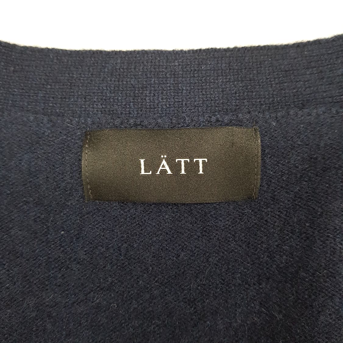 한섬 래트 2023 캐시미어 블렌드 펀칭 자수 가디건 90사이즈 상품이미지5