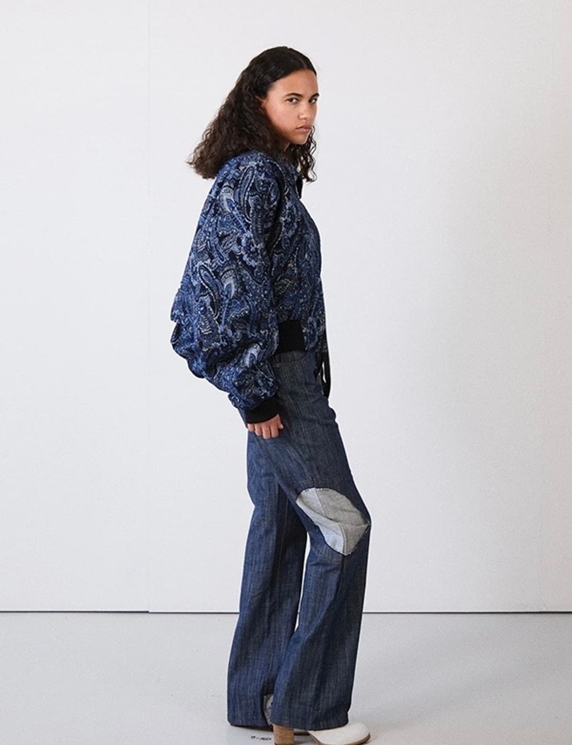 [0]에드워드 커밍 25fw 서클 윈도우 V13 데님 팬츠 상품이미지1