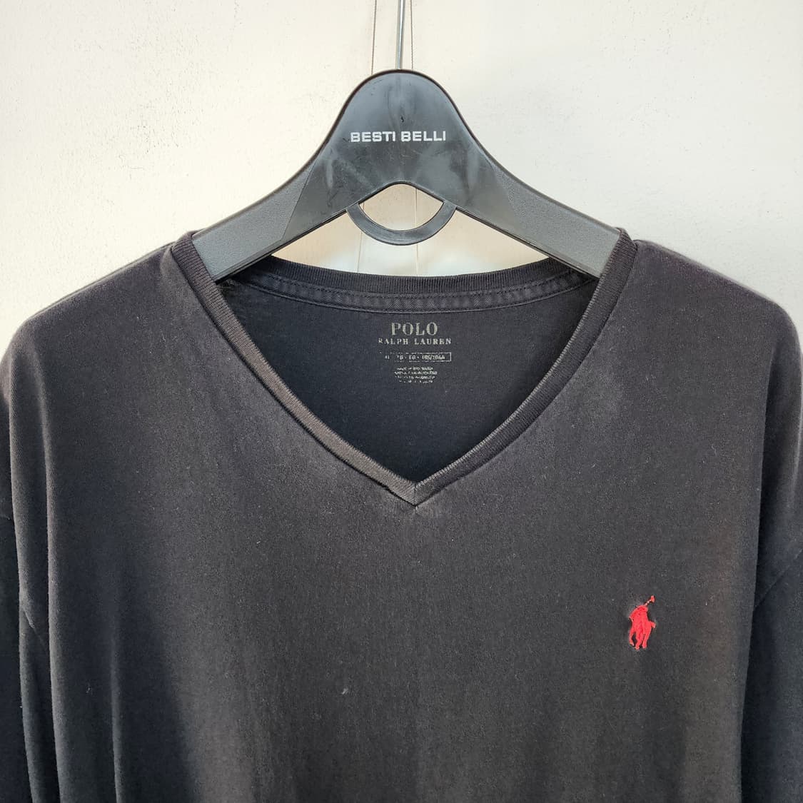 폴로 랄프로렌 블랙 브이넥 반팔 티셔츠 상품이미지2