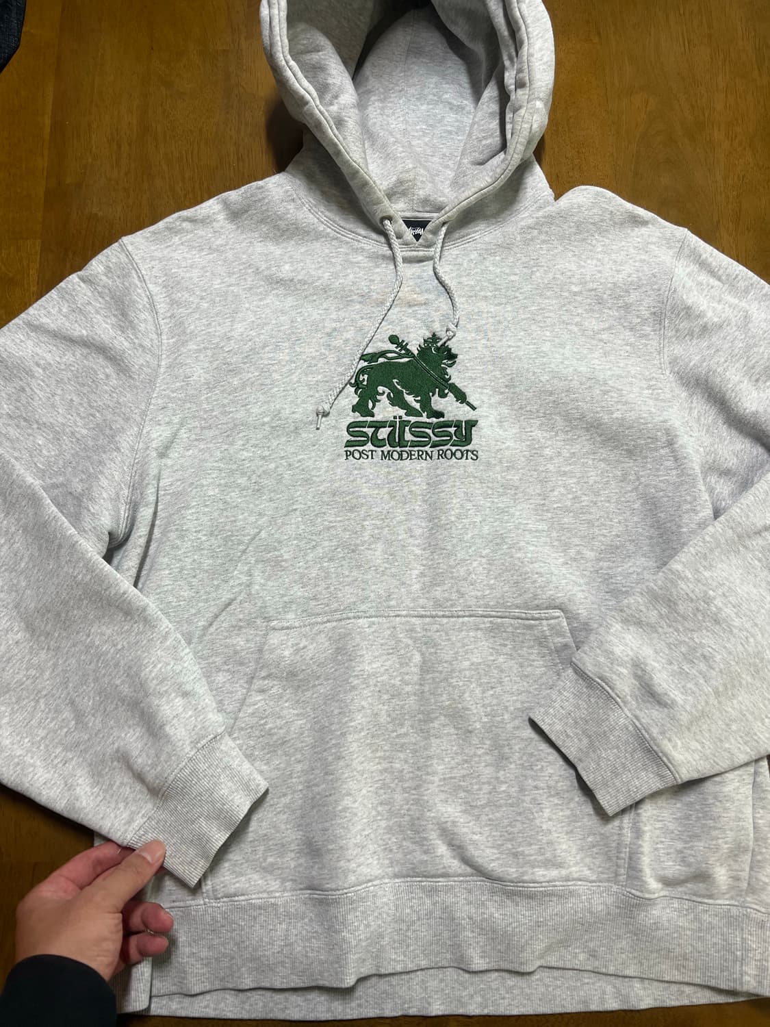 스투시 모던 라이온 후드티 그레이 상품이미지2