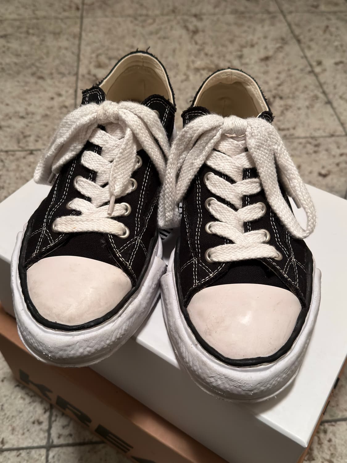 미하라 야스히로 피터슨 OG 솔 캔버스 로우 스니커즈 블랙 상품이미지1