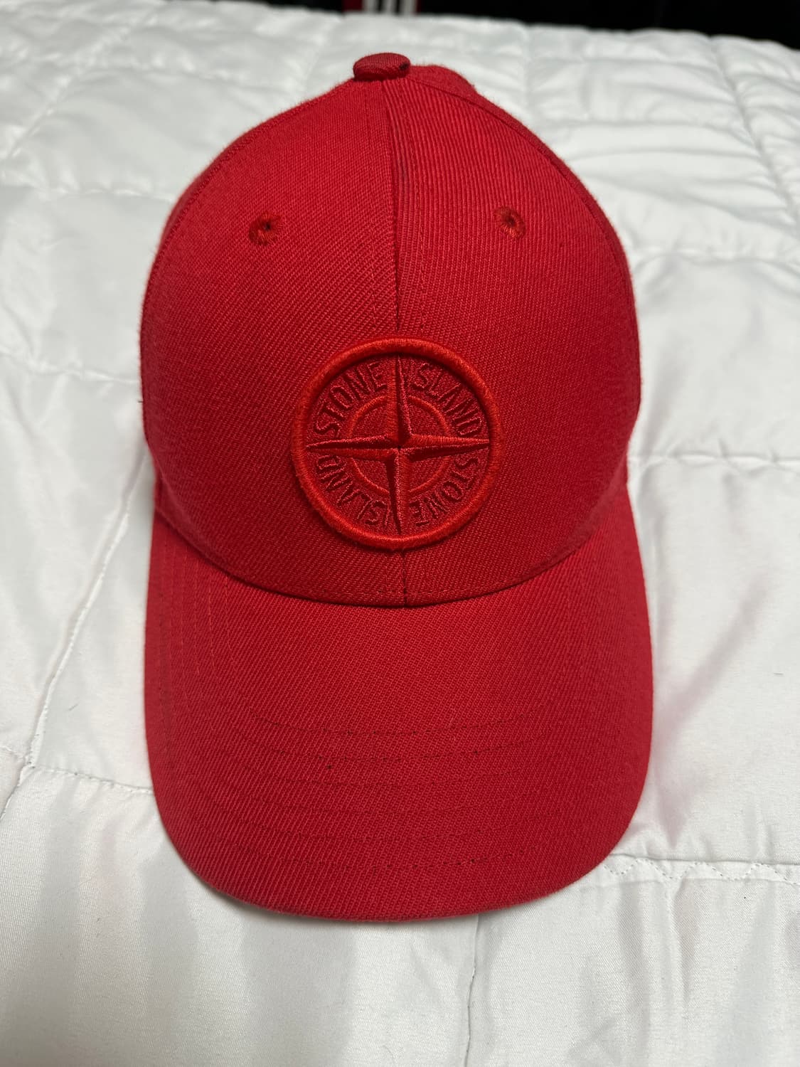 스톤아일랜드 모자 레드 상품이미지1