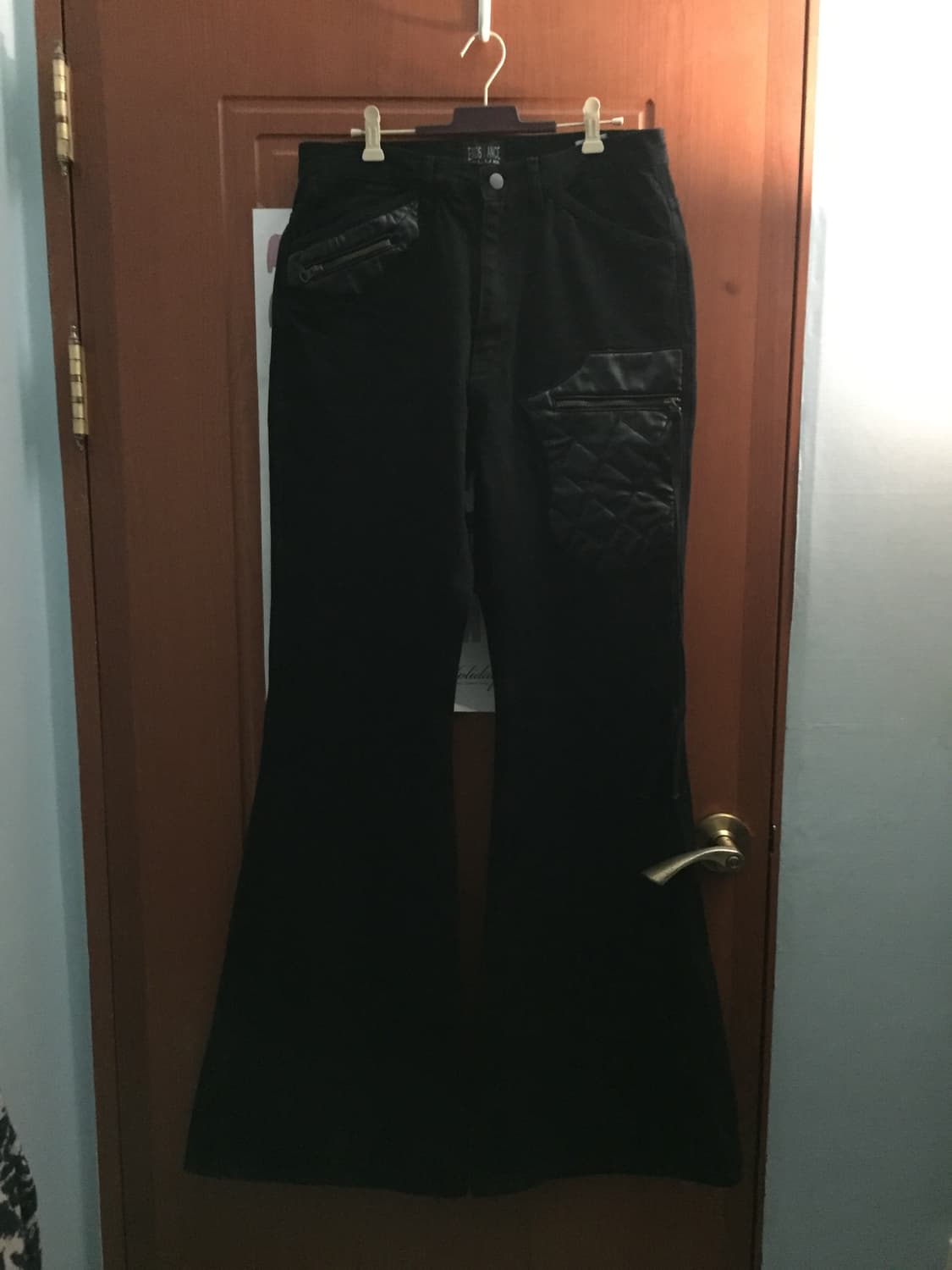 에모스탠스클럽 레더 패치 플레어 진 v2 상품이미지2