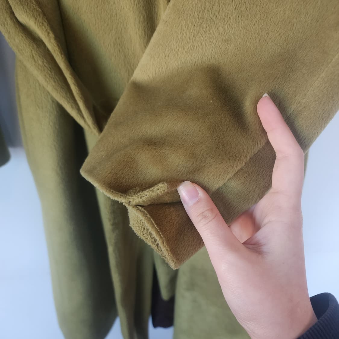 질샌더 벨티드 롱 코트 올리브그린 상품이미지5