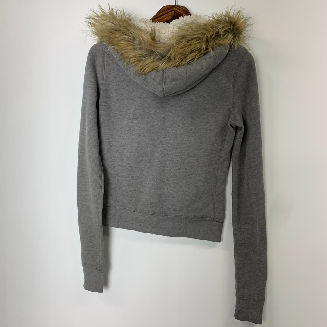 아베크롬비 y2k 와투케 그레이 울프죠 후드집업 상품이미지4