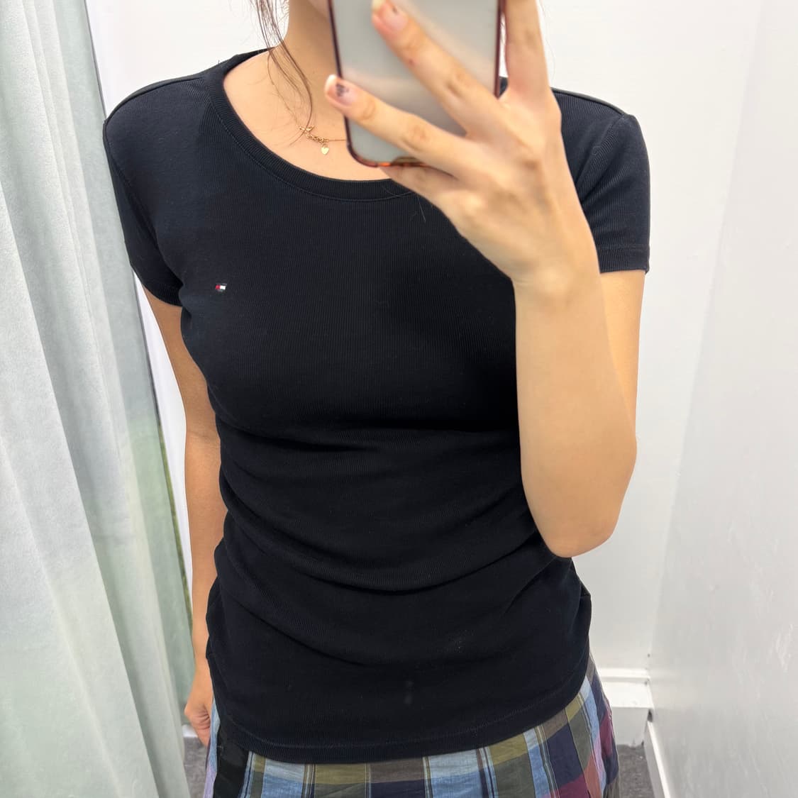 타미힐피거 블랙 반팔티 상품이미지2