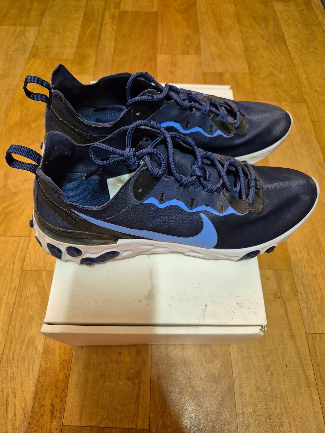 나이키 러닝화 275 상품이미지3