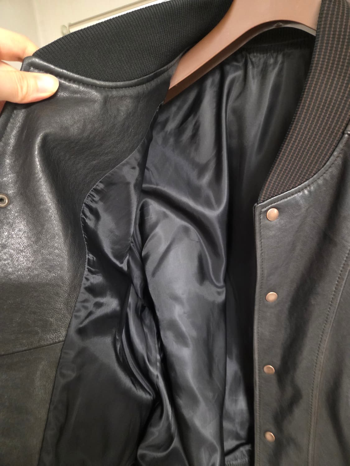 엘무드 건 앤 로즈 램스킨 바시티 자켓 상품이미지4