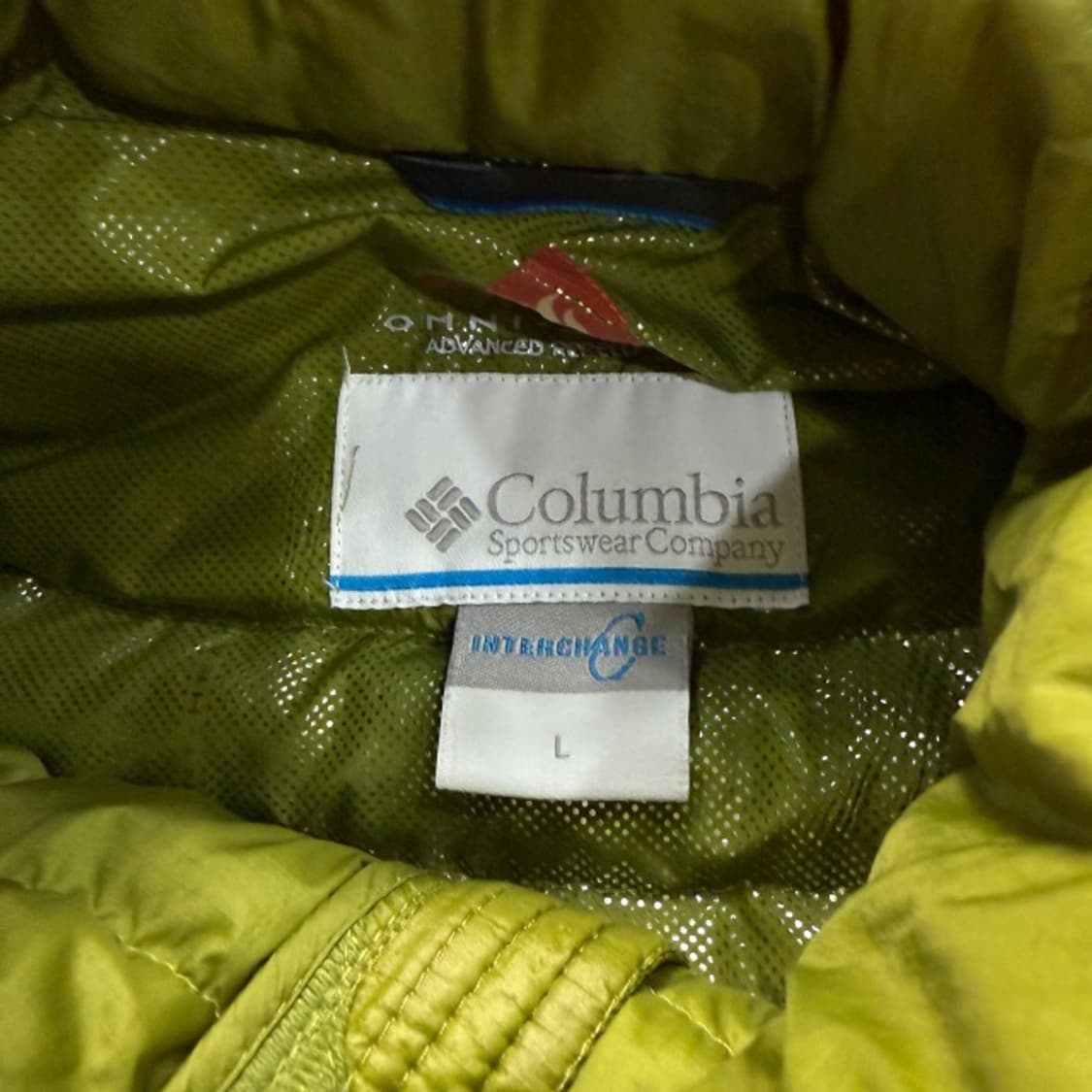 100 콜럼비아 경량패딩  상품이미지4