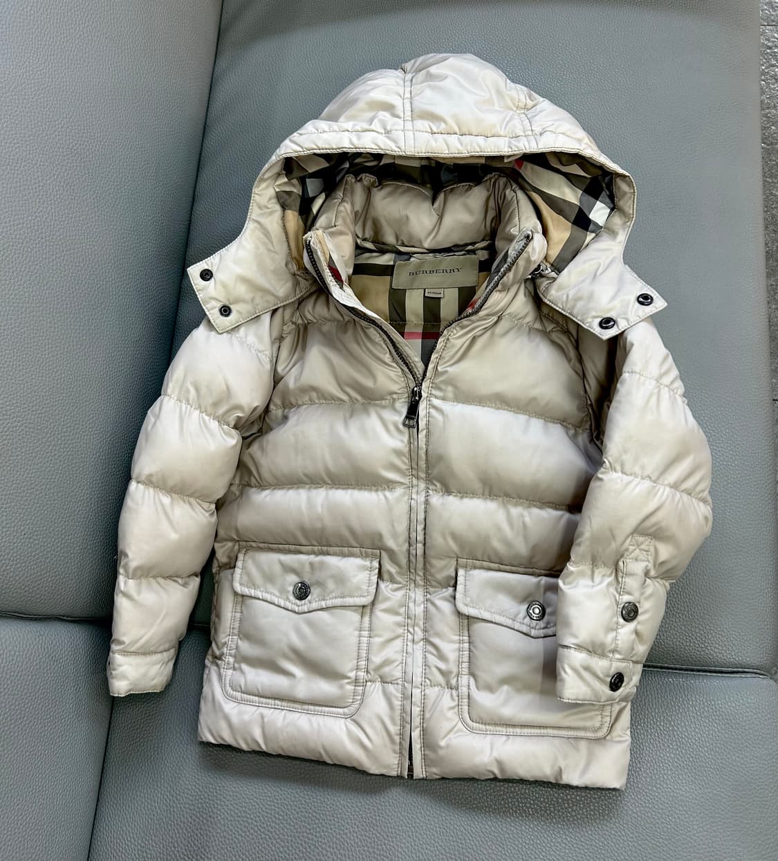버버리 키즈 노바체크 라이트베이지 패딩(4세) 상품이미지3