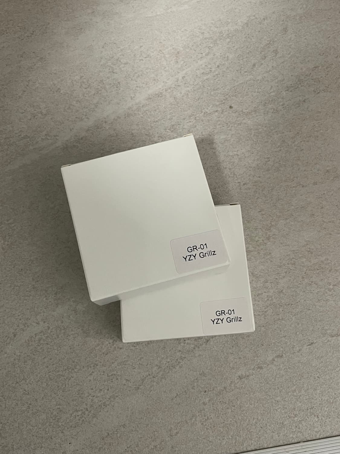 이지 그릴즈 yzy yeezy 상품이미지2