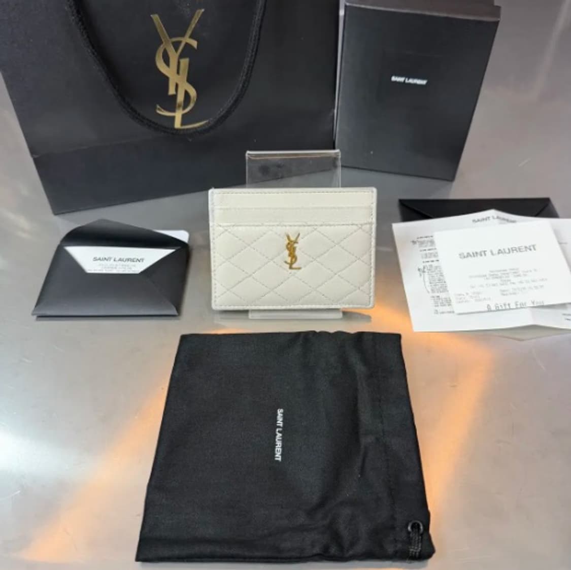 [정품] 생로랑 YSL 모노그램 마틀라쎄 카드지갑 (화이트 / OS) 상품이미지1