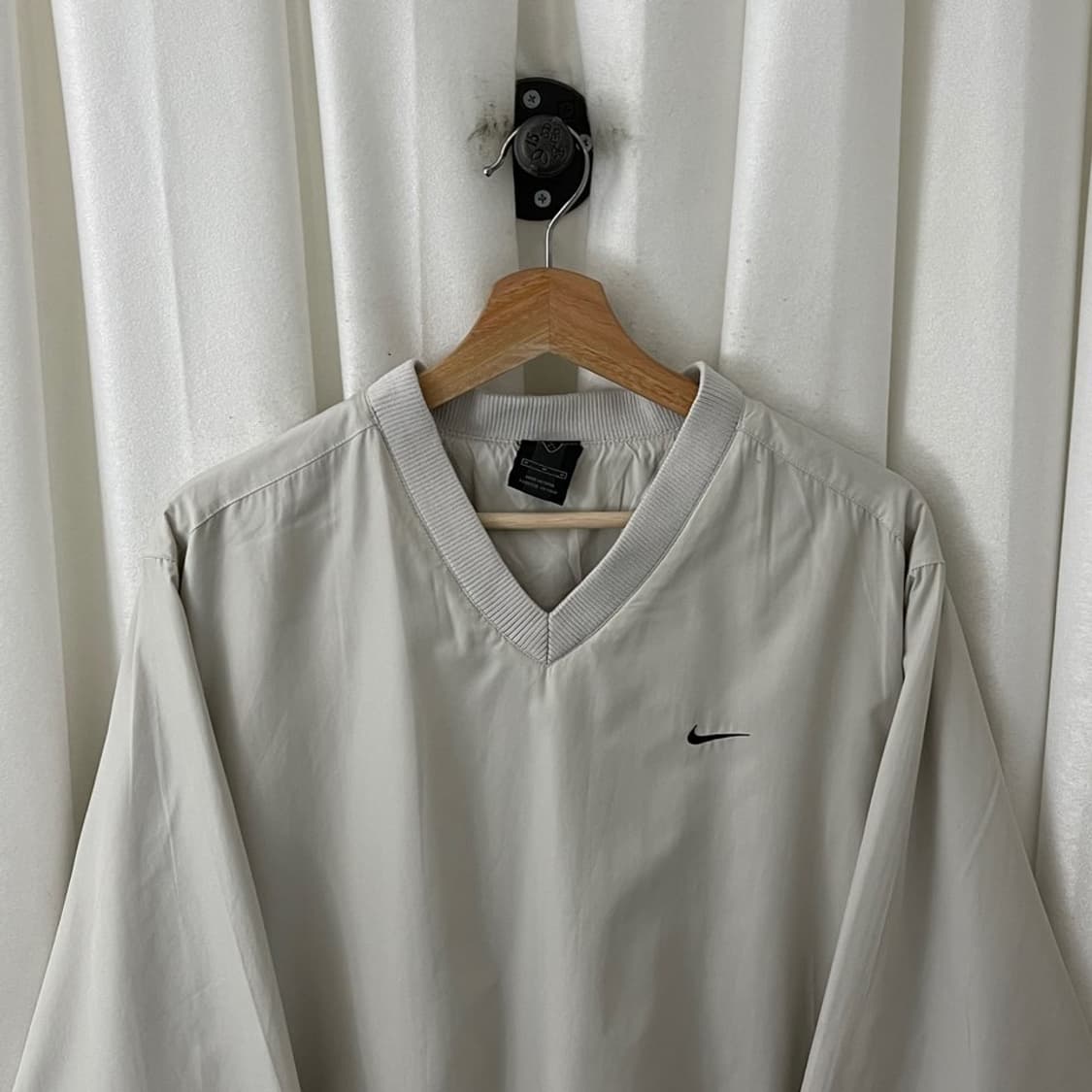 나이키 아이보리 브이넥 웜업 상품이미지3