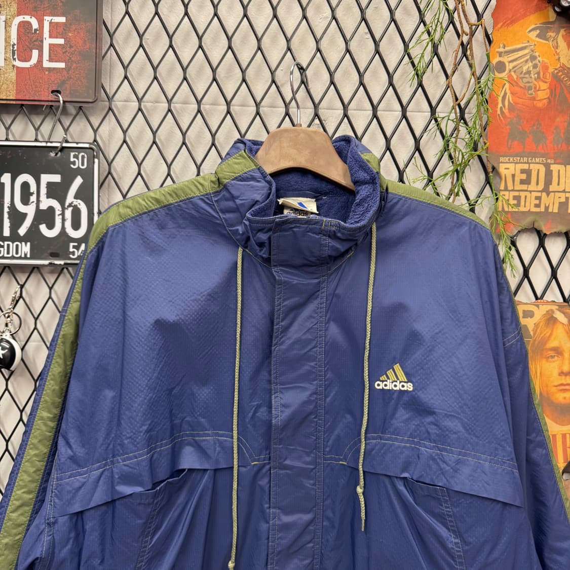 90s 아디다스 올드스쿨 바람막이 사이드 카키 배색 포인트 네이비 상품이미지3