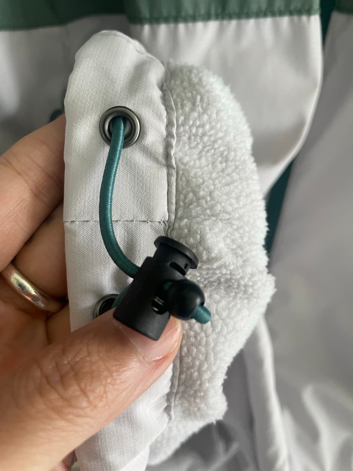 뉴발란스 모리걸 하구미 청록 후디 윈드브레이커 상품이미지5