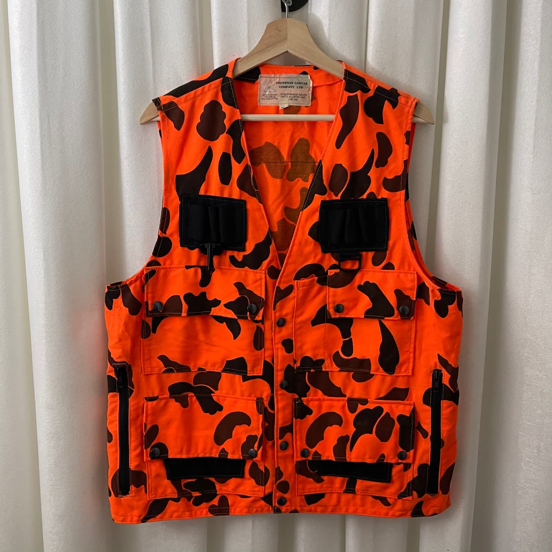 오렌지 독개구리 패턴 테크웨어 조끼 상품이미지3